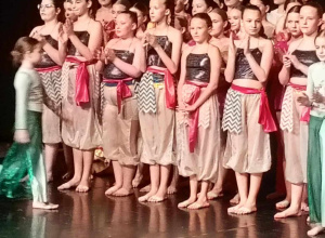 "Bajkowa kraina" show taneczno-wokalne