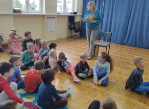 Lekcja biblioteczna w przedszkolu