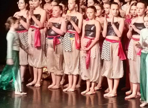 "Bajkowa kraina" show taneczno-wokalne